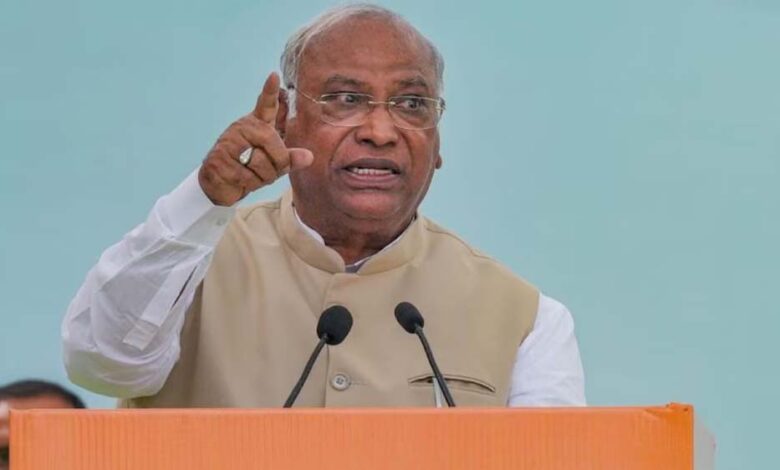 आगामी-विधानसभा-चुनाव-को-लेकर-कांग्रेस-के-तेवर-इस-बार-अलग,-मोदी-और-नीतीश-की-जोड़ी-केवल-कुर्सी-के-लिए-है:-खरगे