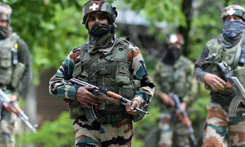 बांदीपोरा-:-कुलनार-बाजीपोरा-इलाके-में-आज-तड़के-सुरक्षाबलों-और-आतंकियों-के-बीच-मुठभेड़-,-सेना-के-जवानों-ने-इलाके-को-चारों-तरफ-से-घेरा