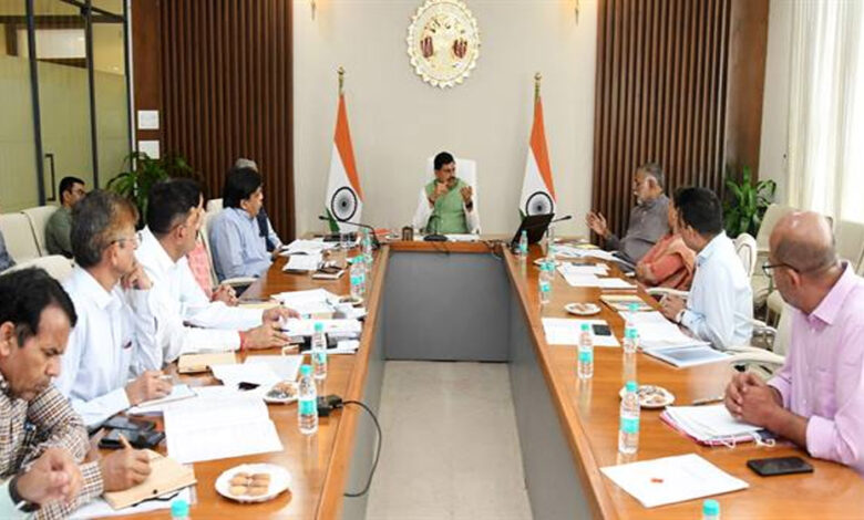 अगले-तीन-वर्ष-में-प्रदेश-की-सभी-बसाहटों-को-सड़कों-से-जोड़ा-जाए-:-मुख्यमंत्री-डॉ.-यादव