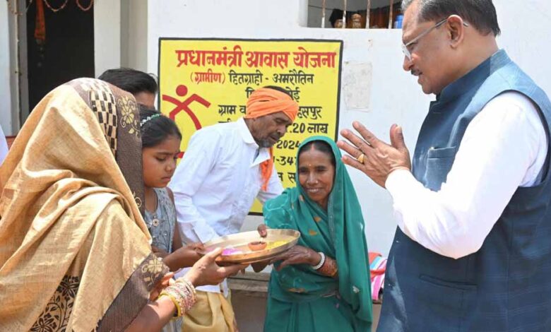 रायपुर : मोर अब्बड़ भाग हे, मुख्यमंत्री मोर घर आए हे: श्रीमती अमरौतीन साहू