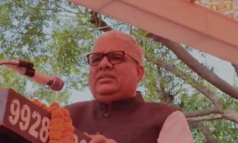अलवर के बहरोड़ में एक संवाद कार्यक्रम में पहुंचे केंद्रिय मंत्री भूपेंद्र यादव अचानक उखड़ गए, मंच छोड़कर चले गए