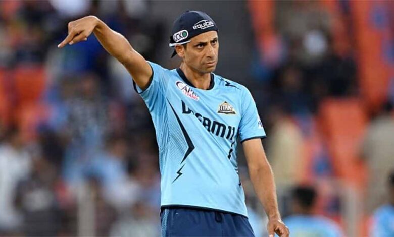 BCCI ने हार्दिक पांड्या को भी सुनाई सजा, आशीष नेहरा ने मैच के दौरान ‘खेल भावना’ का उल्लंघन किया, लगा जुर्माना