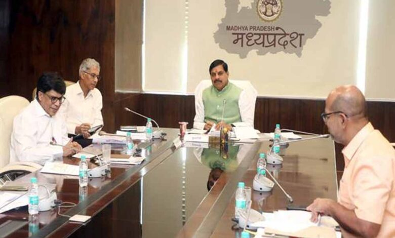सार्वजनिक उपयोग के स्थायी प्रकृति के ठोस काम कराए जाएं : मुख्यमंत्री डॉ. यादव