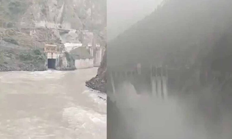 jk-में-भारी-बारिश-के-बाद-खोले-गए-बगलिहार-डैम-के-सारे-गेट,-चिनाब-नदी-उफनाई,-पाकिस्तान-पर-बाढ़-का-खतरा