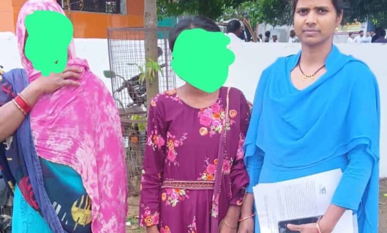 थाना जैतहरी जिला अनूपपुर पुलिस द्वारा आफत बालिका की तलाश कर उसके माता-पिता के सुपुर्द किया गया