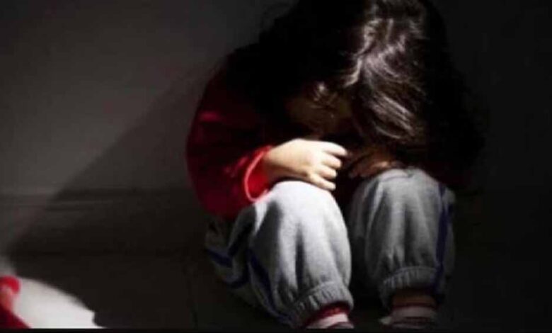 पिपलोद-में-पांच-वर्षीय-बालिका-से-रिश्तेदार-ने-किया-दुष्कर्म-दुष्कर्म,-रोने-की-आवाज-सुन-परिजनों-ने-पकड़ा