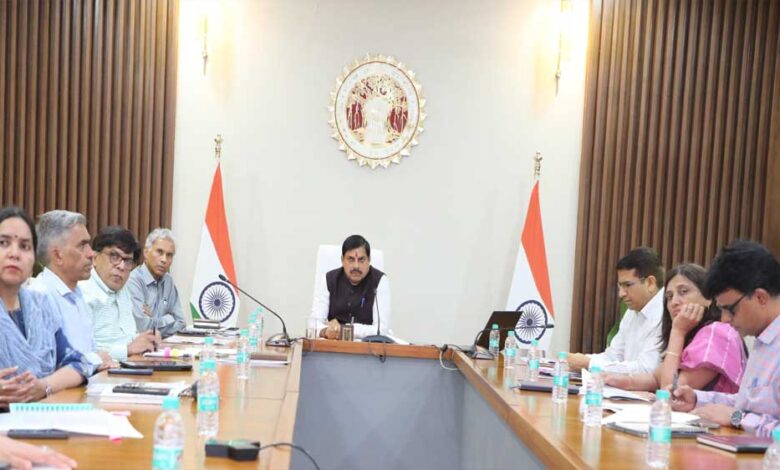 प्रधानमंत्री-मोदी-की-भोपाल-यात्रा-की-तैयारियों-की-हुई-समीक्षा