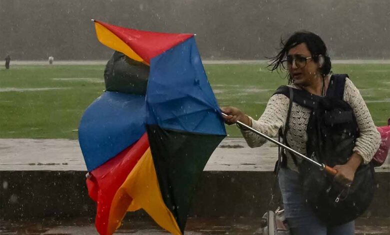 मौसम-विभाग-की-चेतावनी-के-अनुसार-देश-के-कई-हिस्सों-में-आने-वाले-दिनों-में-भारी-से-बहुत-भारी-बारिश-के-आसार