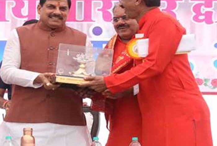 कर्मचारियों-के-हित-में-है-प्रदेश-का-हित,-प्रदेश-के-हित-में-राष्ट्र-का-हित-:-मुख्यमंत्री-डॉ.-यादव