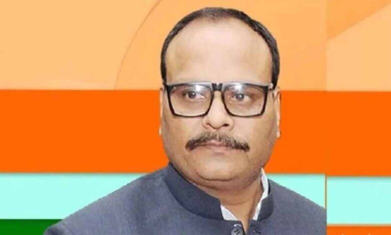 डिप्टी-cm-ने-दिए-निर्देश-यूपी-में-676-कार्मिकों-का-समायोजन,-एक-महीने-में-मिलेगी-नई-तैनाती