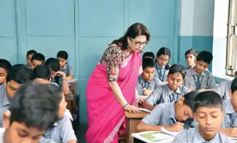 प्राइवेट-स्कूल-की-अध्यापिका-ने-डीन-पर-यौन-उत्पीड़न-का-दबाव-बनाने-जैसे-गंभीर-आरोप-लगाए
