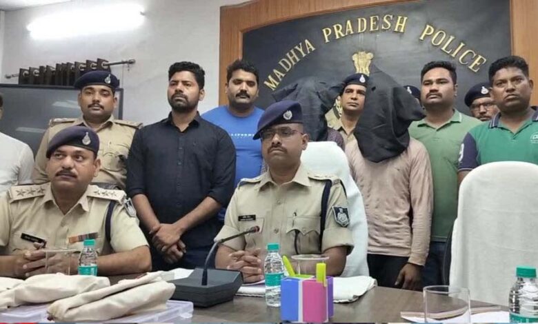 मुरैना-में-डबल-मर्डर-कांड-का-खुलासा,-पुलिस-ने-36-घंटे-के-अंदर-आरोपी-गिरफ्तार,-हत्या-कारण-आया-सामने