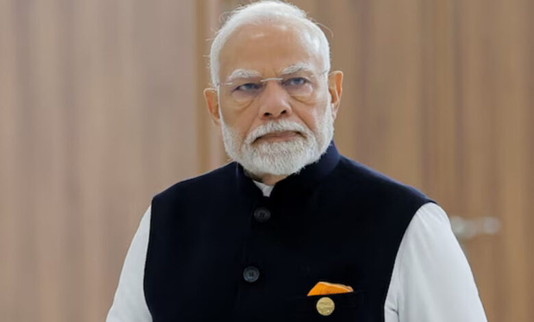पीएम-मोदी-ने-चुनाव-में-अपने-परिवार-के-लोगों-के-लिए-टिकट-की-चाह-रखने-वालों-को-भी-स्पष्ट-संदेश-दिया