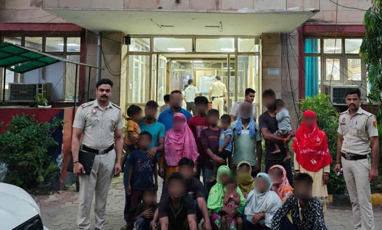 आठ-साल-पहले-पहुंचे-दिल्ली,-भागने-वाले-थे-पंजाब,-पकड़े-गए-43-अवैध-बांग्लादेशी