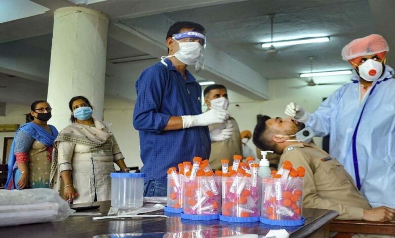 भारत-में-कोरोना-केस-2700-के-पार,-24-घंटे-में-7-मौतें-भी…-केरल-महाराष्ट्र-और-दिल्ली-में-सबसे-ज्यादा-असर