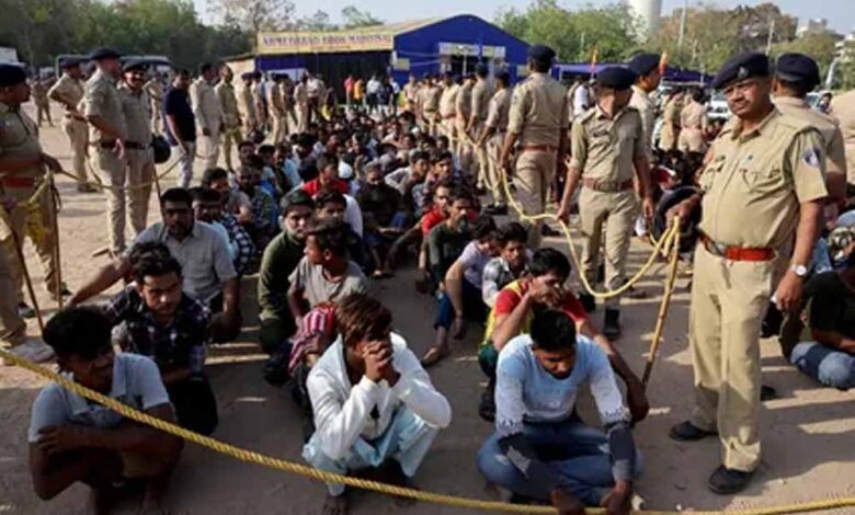 असम-की-बीजेपी-सरकार-ने-अवैध-बांग्लादेशियों-पर-बड़ी-कर्रवाई,-पकड़कर-‘नो-मैन्स-लैंड’-में-ढकेल-रही-हिमंत-सरकार