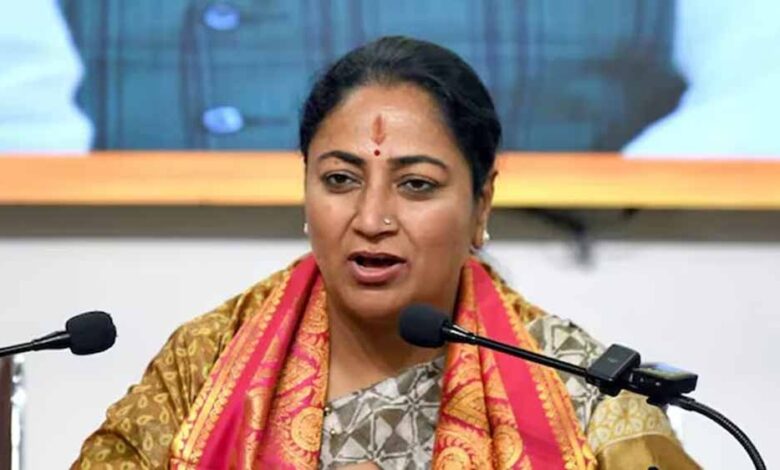 दिल्ली-सरकार-ने-अपने-100-दिन-पूरे-होने-पर-अपनी-उपलब्धियों-के-बारे-में-जानकारी-दी-और-विपक्ष-पर-जमकर-निशाना-साधा