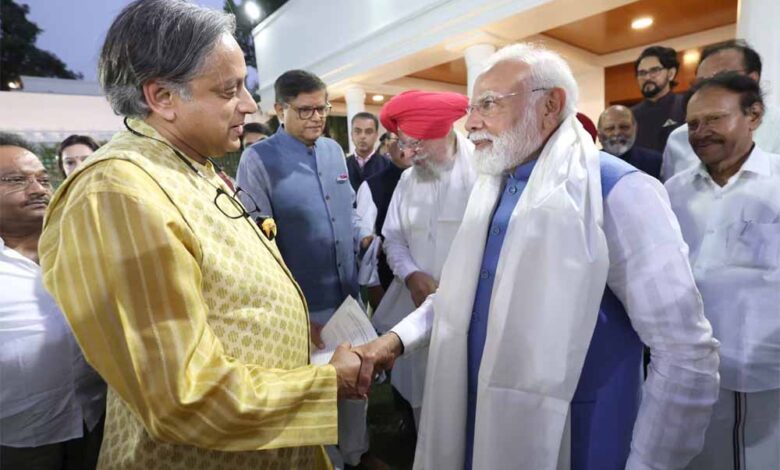 पाकिस्तान-को-दुनियाभर-में-बेनकाब-कर-वापस-लौटे-प्रतिनिधिमंडल-के-सदस्यों-से-पीएम-मोदी-ने-की-मुलाकात