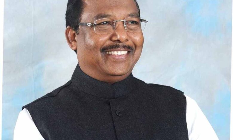छात्रावास-अधीक्षकों-की-पदस्थापना-में-पूर्ण-पारदर्शिता-बरती-जाए-:-मंत्री-नेताम