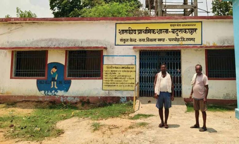 बटुराकछार-स्कूल-में-लौटी-बहार,-युक्तियुक्तकरण-से-97-बच्चों-को-मिले-4-शिक्षक
