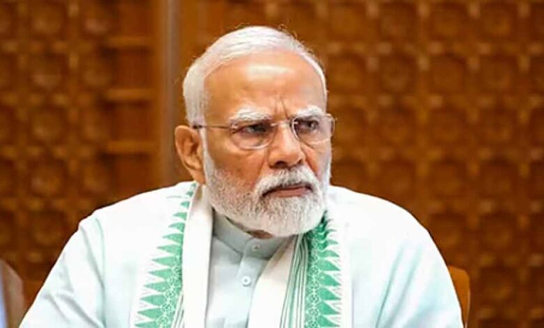 विमान-हादसे-पर-पीएम-मोदी-ने-जताया-दुख,-अहमदाबाद-में-हुई-त्रासदी-ने-हमें-स्तब्ध-और-दुखी-कर-दिया