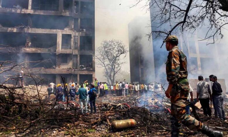 अहमदाबाद-में-विमान-क्रैश,-सेना-ndrf-की-टीम-और-डॉक्टर-दुर्घटना-स्थल-पर-तैनात