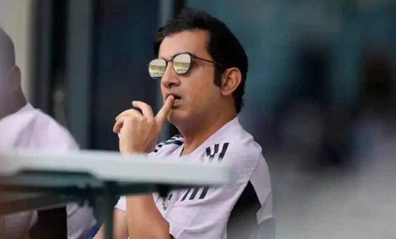इंग्लैंड-से-भारत-लौटेंगे-टीम-इंडिया-के-हेड-कोच,-गौतम-गंभीर-की-मां-को-आया-हार्ट-अटैक,-icu-में-भर्ती