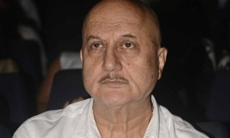 अहमदाबाद-विमान-हादसे-पर-अनुपम-खेर-हुए-भावुक,-बोले-‘ये-हादसा-सिर्फ-खबर-नहीं,-दुखों-का-पहाड़-है’