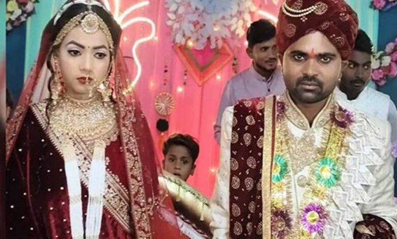 होटल-में-समोसे-का-ऑर्डर-दिया-और-वॉशरूम-के-बहाने-दुल्हन-हो-गई-गायब,-बाजार-में-ढूंढता-रह-गया-दूल्हा