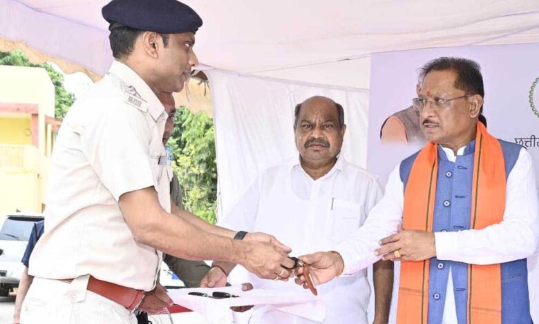 रायपुर-:-सड़क-परिवहन-और-यातायात-को-सुरक्षित-और-सुगम-बनाना-हमारी-सर्वाेच्च-प्राथमिकता-:-मुख्यमंत्री-साय