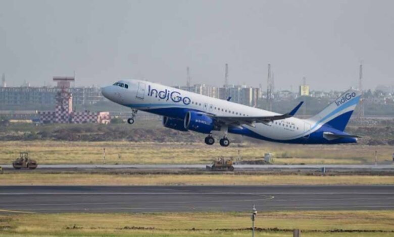 विमान-में-बम-की-धमकी-मामला-आया-सामने,-बम-की-धमकी-मिलने-के-बाद-नागपुर-में-इमरजेंसी-लैंडिंग,-मचा-हड़कंप