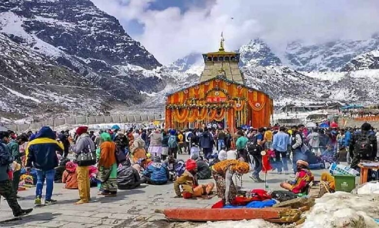 केदारनाथ-यात्रा-मार्ग-से-एक-दुखद-और-चौंकाने-वाली-घटना-सामने-आई,-खाई-में-गिरे-यात्रियों-में-दो-की-मौत