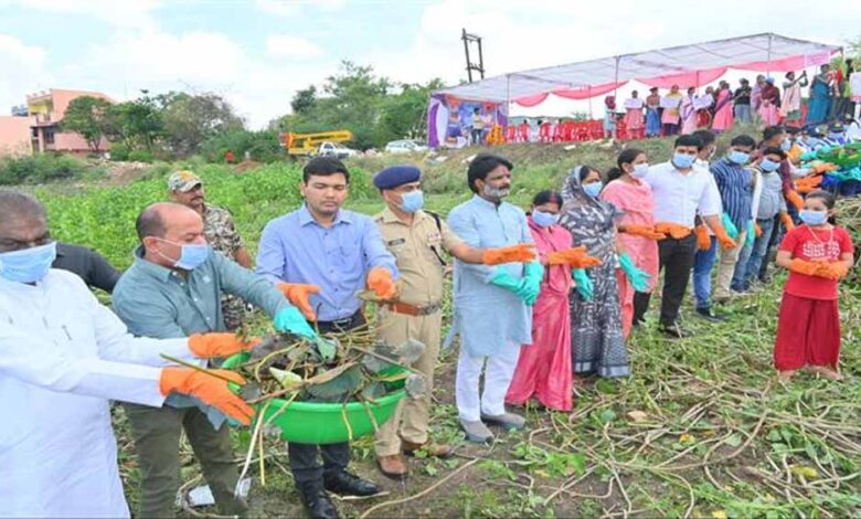 जल-स्रोतों-की-सफाई-के-साथ-जन-समुदाय-ने-इनके-सरंक्षण-की-ली-शपथ