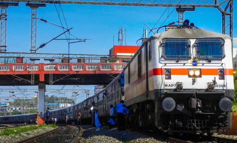 भोपाल-मंडल-ने-समर-सीजन-में-दो-माह-में-यात्री-यातायात-से-कमाए-160-करोड़