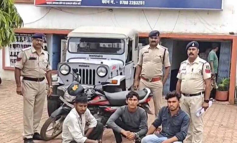 भिलाई-नगर-में-चार-पहिया-वाहन-चुराने-वाले-तीन-आरोपी-गिरफ्तार
