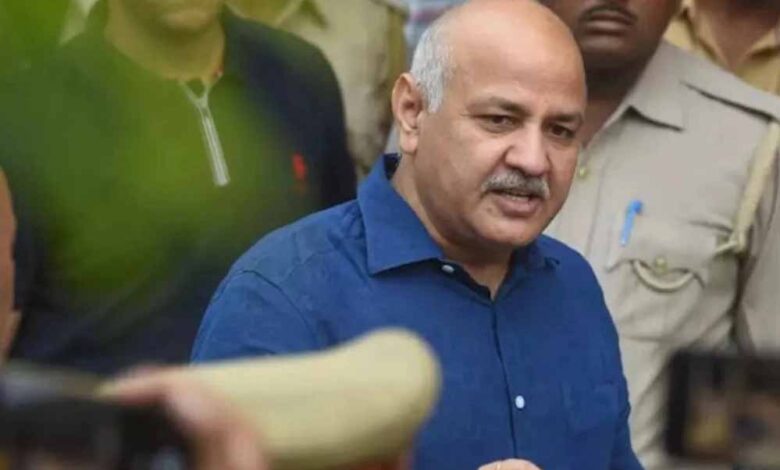 पूर्व-उपमुख्यमंत्री-सिसोदिया-भ्रष्टाचार-के-मामले-में-पूछताछ-के-लिएआज-एंटी-करप्शन-ब्यूरो-के-सामने-पेश-हुए