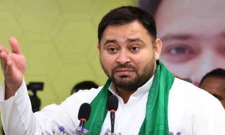 बिहार-में-विधानसभा-में-विपक्ष-के-नेता-तेजस्वी-यादव-ने-पीएम-मोदी-के-बिहार-दौरे-को-लेकर-एनडीए-पर-साधा-निशाना