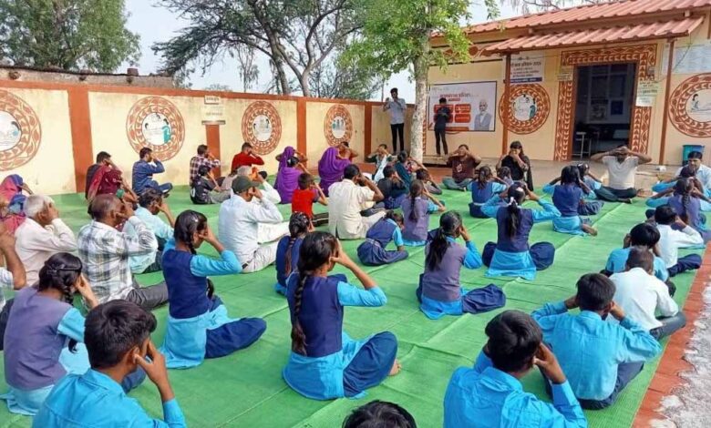 अंतराष्ट्रीय-योग-दिवस-के-अवसर-पर-पूरे-प्रदेश-की-स्वास्थ्य-संस्थाओं-में-हुआ-योगाभ्यास-(योग-संगम)-का-आयोजन
