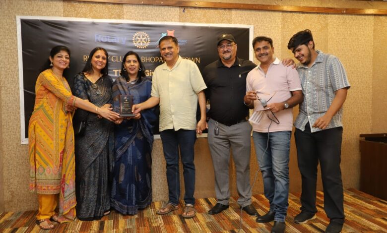 “सेवा, सम्मान और संकल्प का संगम: रोटरी क्लब भोपाल मिड टाउन ने जोश और जुनून के साथ मनाया अवार्ड समारोह”