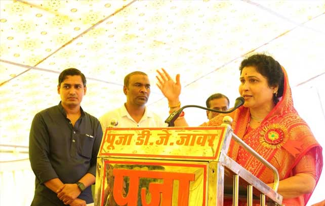प्रभारी-मंत्री-श्रीमती-कृष्णा-गौर-ने-विधायक-गोपालसिंह-इंजीनियर-के-साथ-जावर-में-बन-रहे-सांदीपनि-सीएम-राइज-स्कूल-के-भवन-का-किया-निरीक्षण