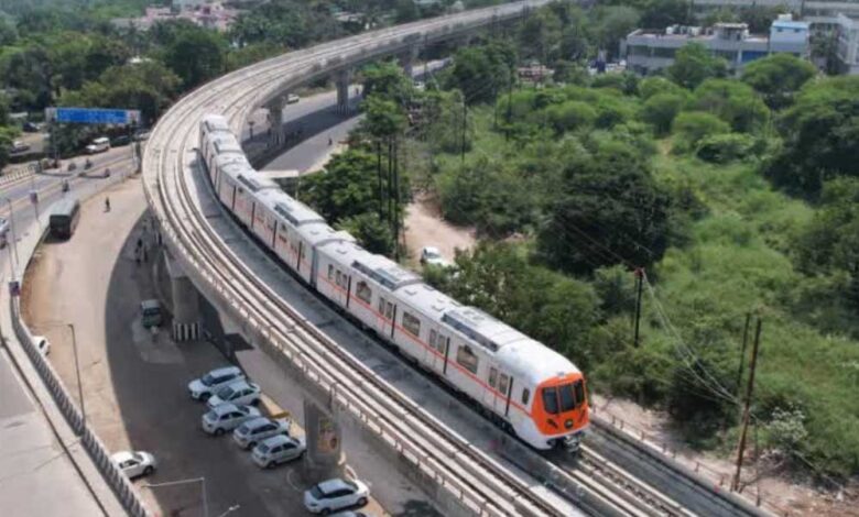 Metro Project:  टनल बोरिंग मशीनों को प्लेटफार्म नंबर छह की ओर जमीन में उतारी जाएगी, लेकिन बारिश में ये संभव नहीं होगा