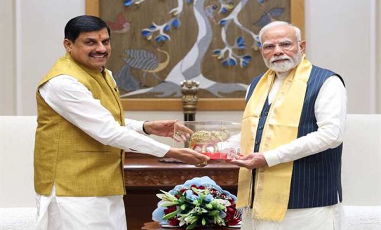 प्रधानमंत्री मोदी से मुख्यमंत्री डॉ. यादव ने की मुलाकात