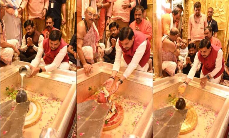 सीएम डॉ मोहन ने बाबा काशी विश्वनाथ के किए दर्शन, महादेव से की MP की सुख समृद्धि की कामना