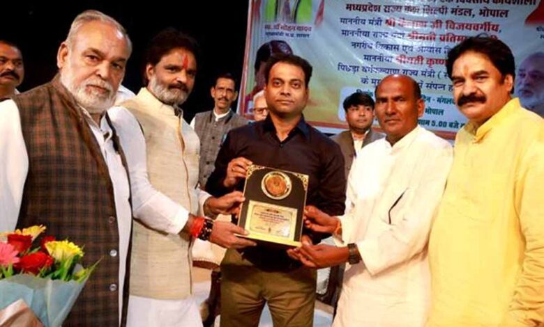 प्रदेश में केश शिल्पी समाज के विकास के लिये हर संभव प्रयास होंगे