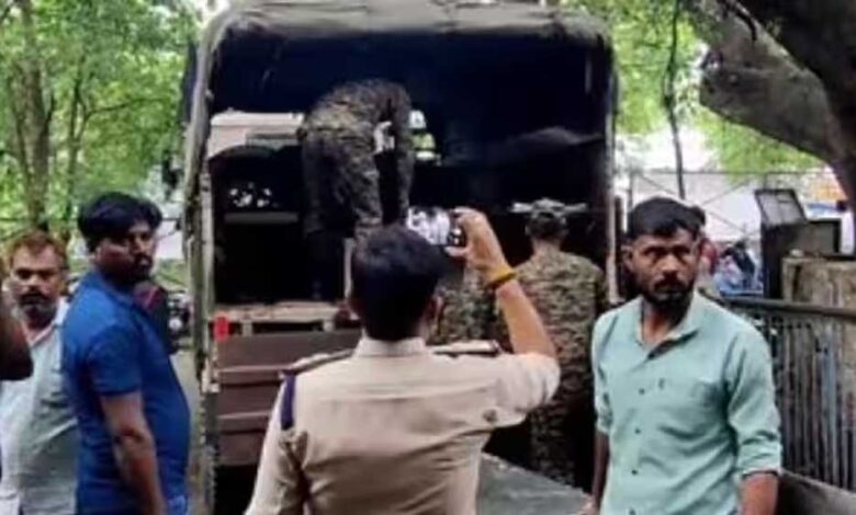भोपाल-फायर-रेंज-में-ट्रेनिंग-के-दौरान-जवान-विजय-सिंह-की-डमी-बम-गिरने-से-मौत
