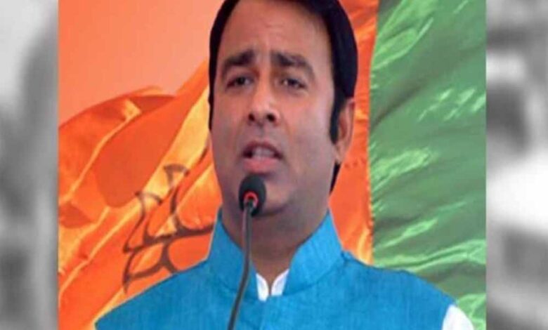 अखिलेश-यादव-को-सीजनल-हिंदू-बताते-हुए-संगीत-सोम-ने-कहा-कि-अगर-उन्हें-हिंदू-बनना-है-तो-परमानेंट-हिंदू-बनें