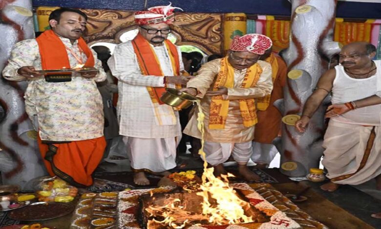 रथयात्रा-महोत्सव-में-शामिल-हुए-राज्यपाल-रमेन-डेका