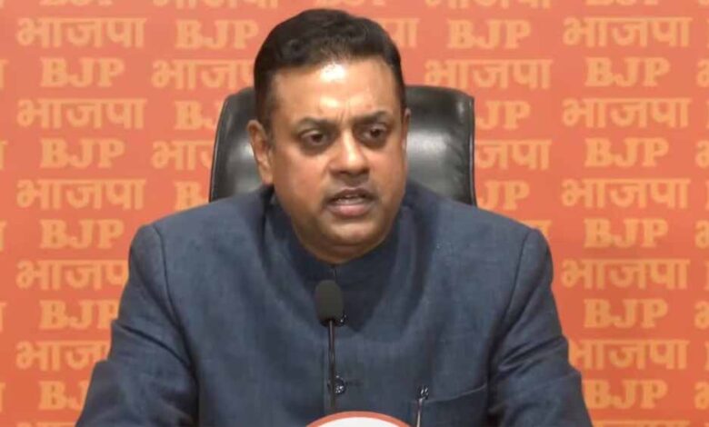 कोलकाता गैंगरेप पर गरमाई सियासत, संबित पात्रा ने ममता बनर्जी से मांगा इस्तीफा