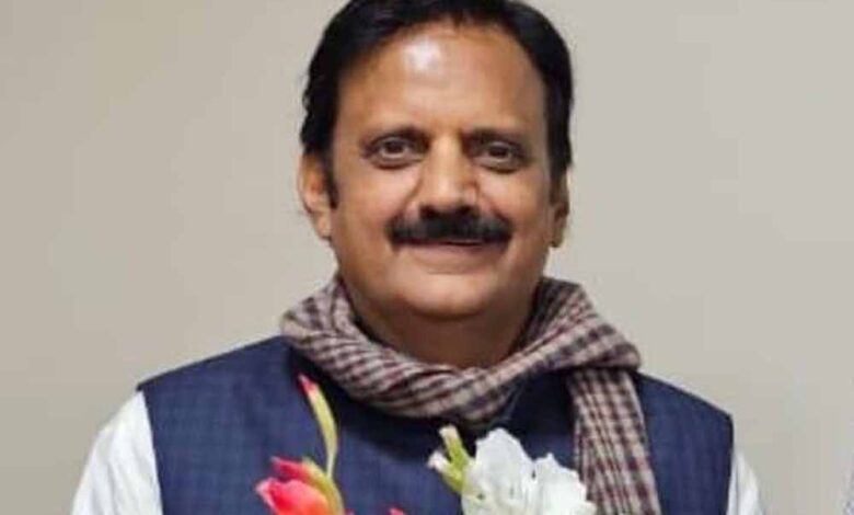 कर्तव्यनिष्ठा, संवेदनशीलता एवं पूर्ण उत्तरदायित्व के साथ अपने दायित्वों का निर्वहन करें: उप मुख्यमंत्री शुक्ल