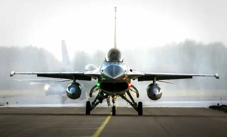 यूक्रेन का F-16 रूसी हमले में तबाह, पायलट की मौत, पाक भी कर रहा इसी फाइटर पर भरोसा